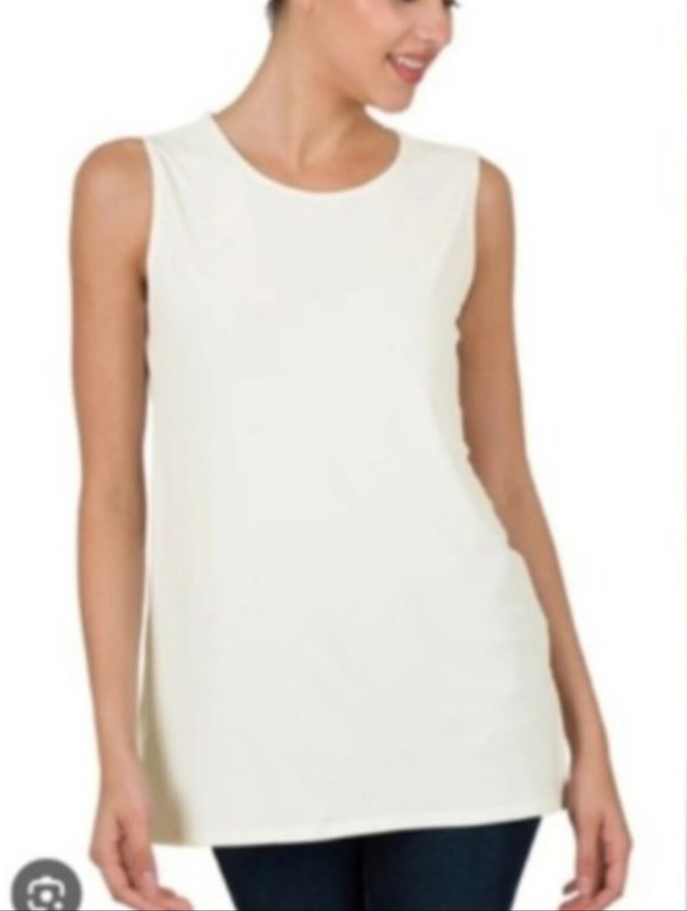 Zenana Outfitters Cream Sleeveless Scoop Neck Tank